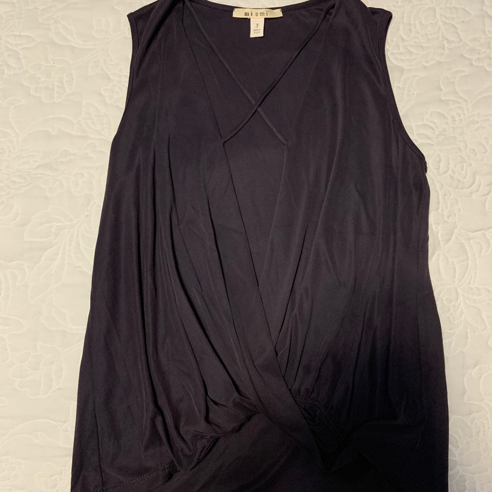 Cute boutique top